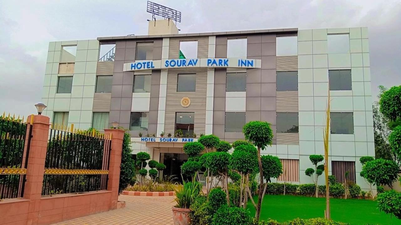 Hotel Sourav Park Inn Agra Agra  Ngoại thất bức ảnh